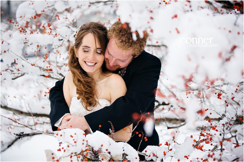 snowy day winter wedding (38)
