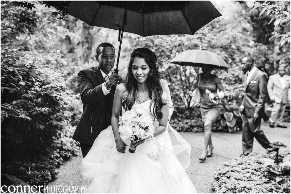 anderson-japanese-gardens-wedding-rain_0020