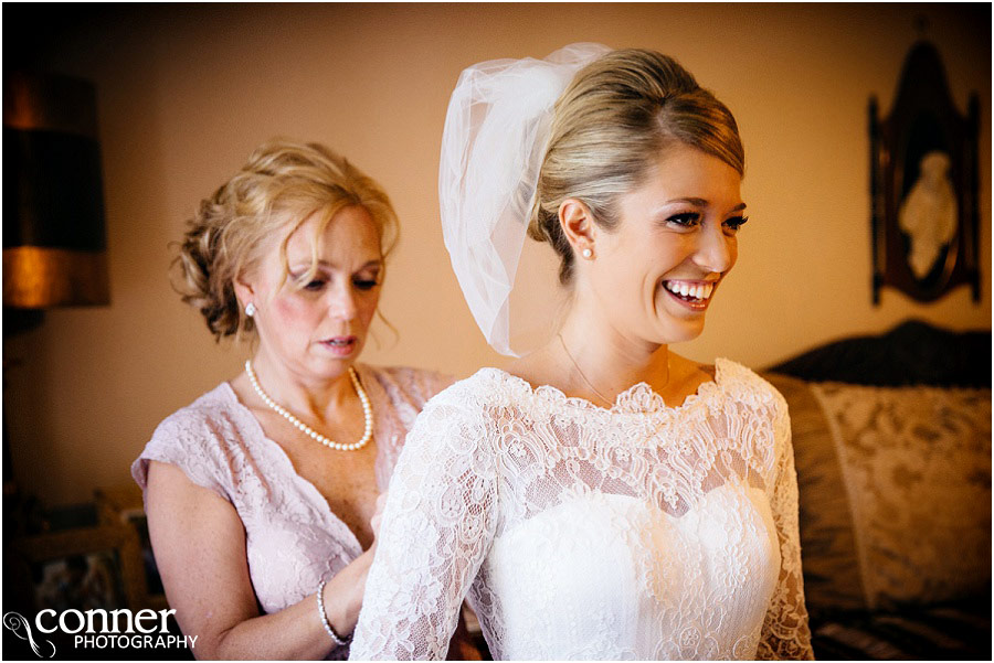 bride and mother moment