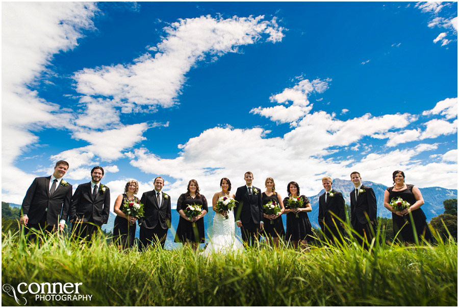 agassiz mountains bride and groom wedding