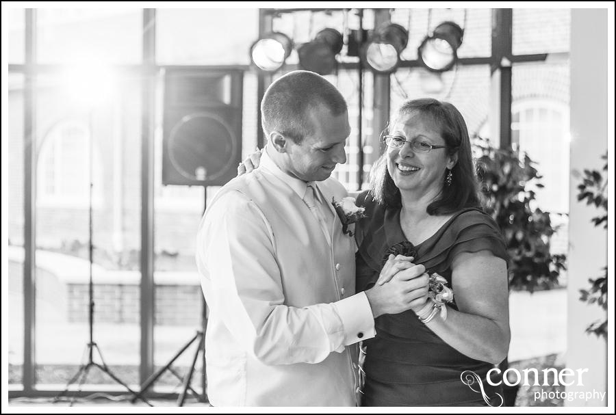 leclair room and siue gardens wedding photos (35)