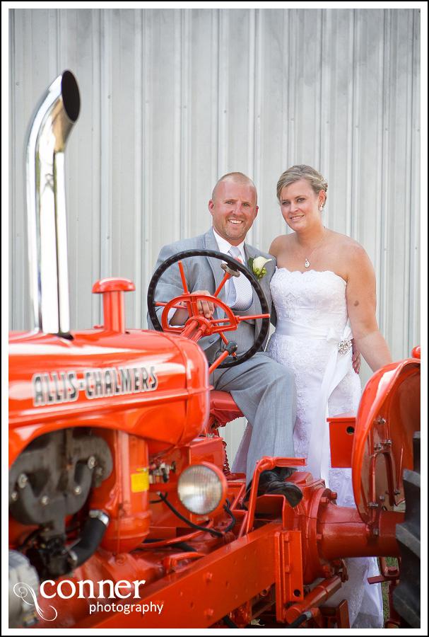 Weingarten Wedding Photo by St Louis Wedding Photographers (12)