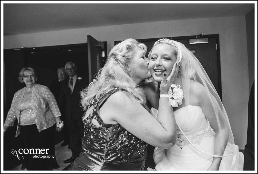 us-navy-wedding-at-first-baptist-st-louis-wedding-photography_0032