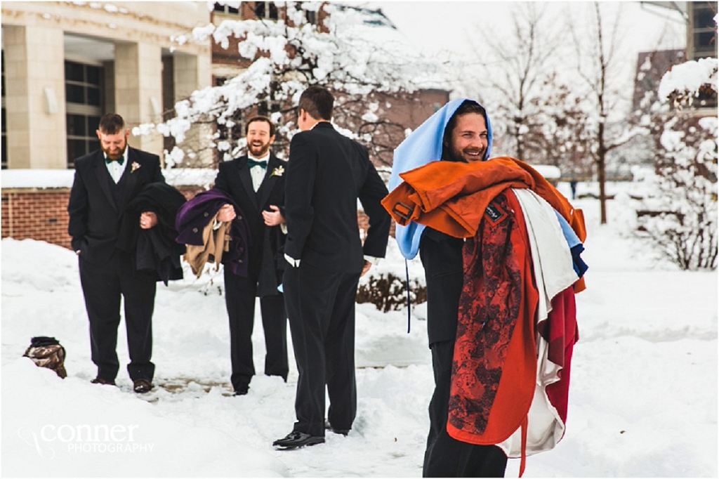 snowy day winter wedding (24)