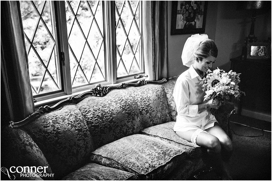 pretty bride with flowers