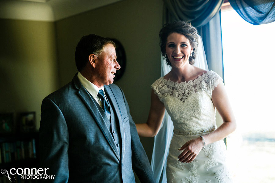 breese-clinton-county-wedding-in-winter_0010