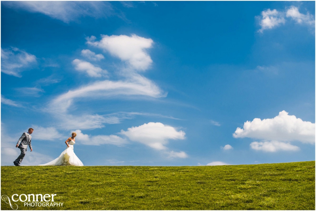 st louis wedding bride groom sky