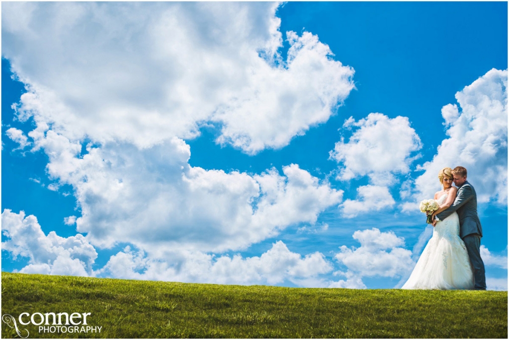 st louis wedding bride groom sky