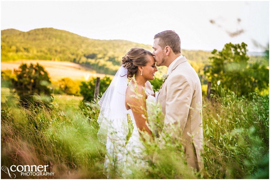 st louis missouri country hill bride and groom at little piney