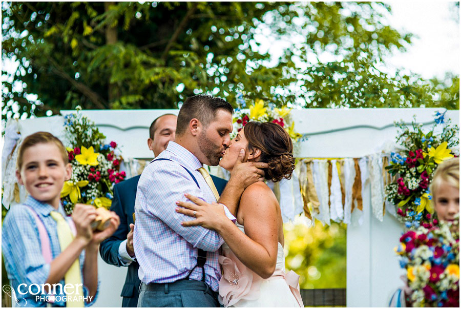 outdoor st louis wedding at home