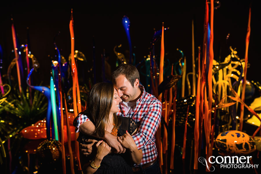 chihuly garden and glass engagement photos