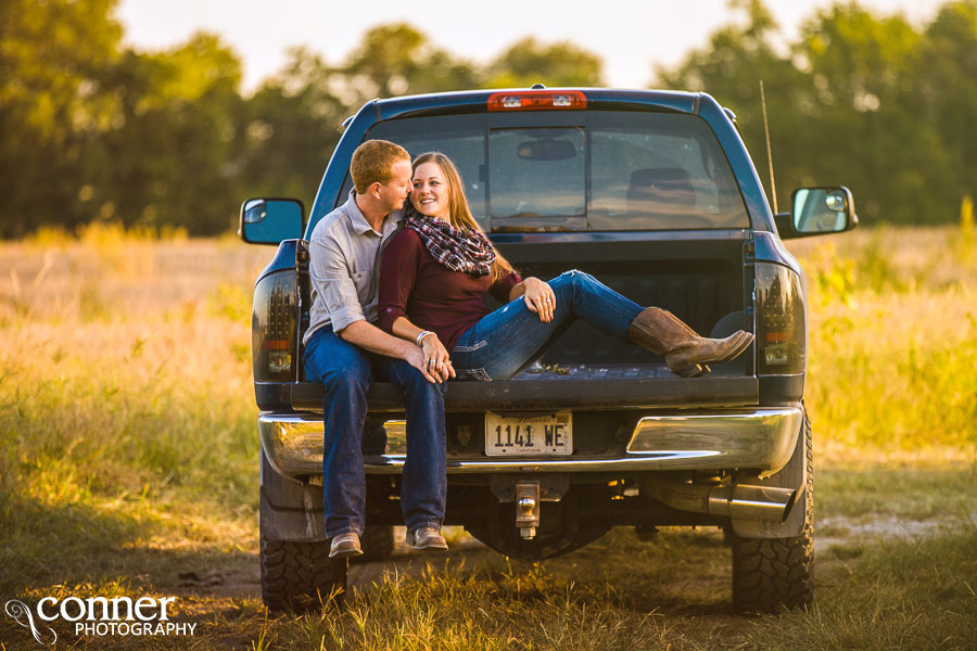 illinois dairy farm engagement photos