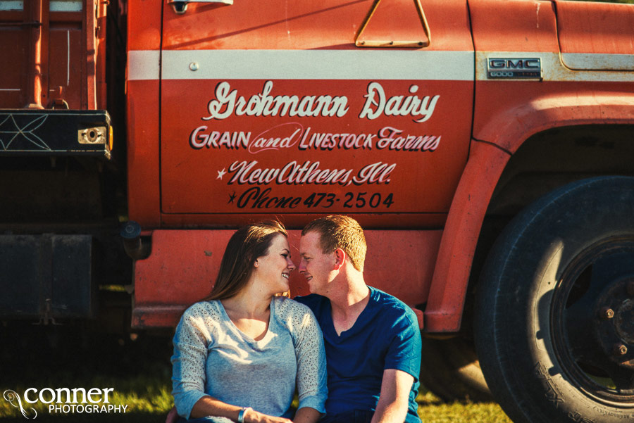 illinois dairy farm engagement photos